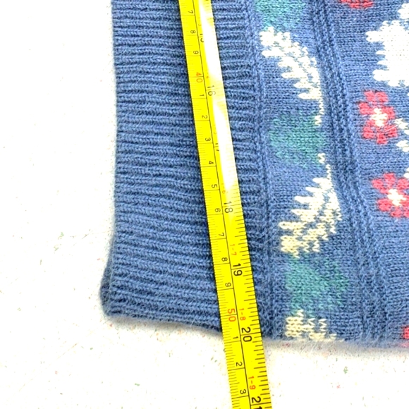 Spring Creek Lambswool Angora Blend White Pearl Button Ugly Christmas Sweater - Picture 15 of 15